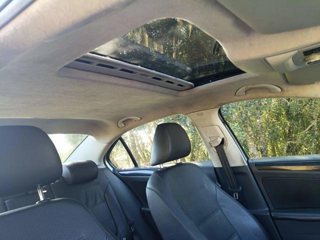 VOLKSWAGEN JETTA 2.0 - 2012/2012 — foto 19 de 28