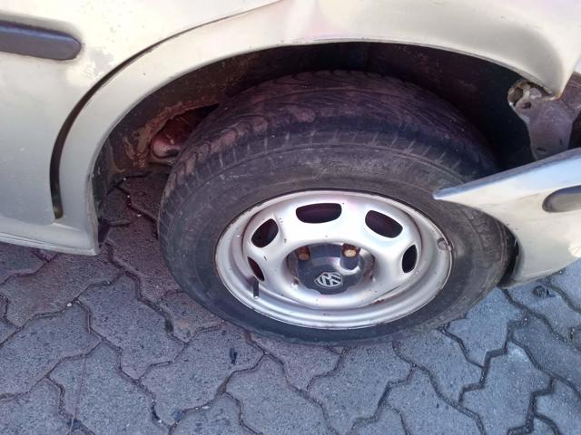 VOLKSWAGEN GOL 16V PLUS - 2001/2001 — foto 28 de 40