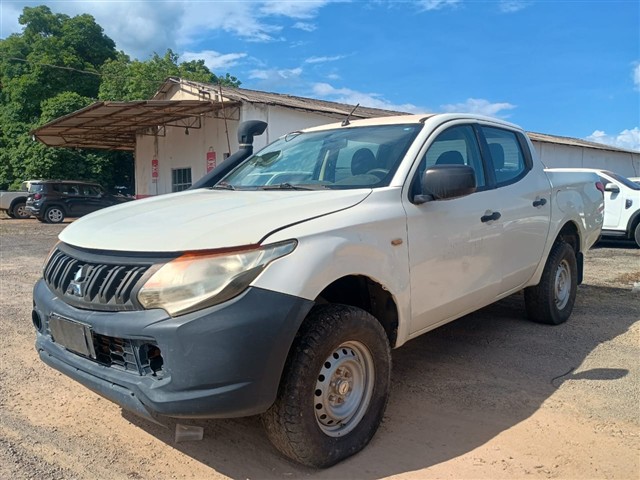 MITSUBISHI L200 Triton SPT GL L200 Triton Sport GLX 2.4 CD Diesel Mec.