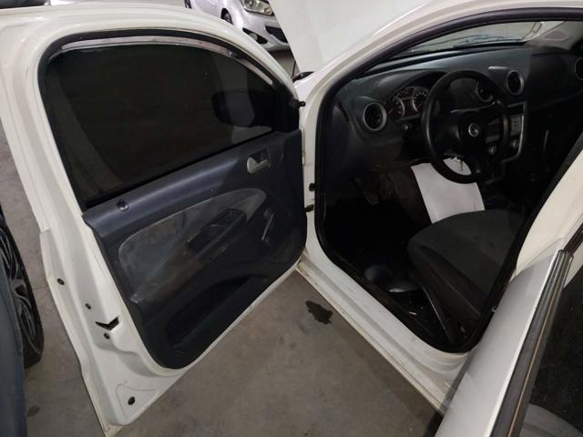 VOLKSWAGEN GOL 1.0 - 2011/2011 — foto 14 de 34