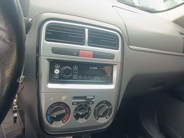 FIAT PUNTO ELX 1.4 - 2009/2009 — foto 8 de 27