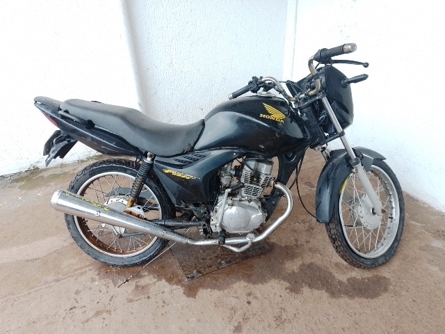 Honda CG 125 FAN KS 2011 em leilão