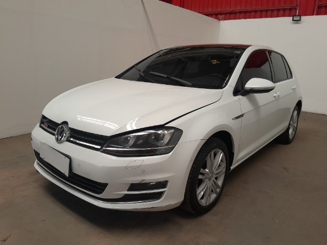 Volkswagen Golf Highline AA 2014 em leilão