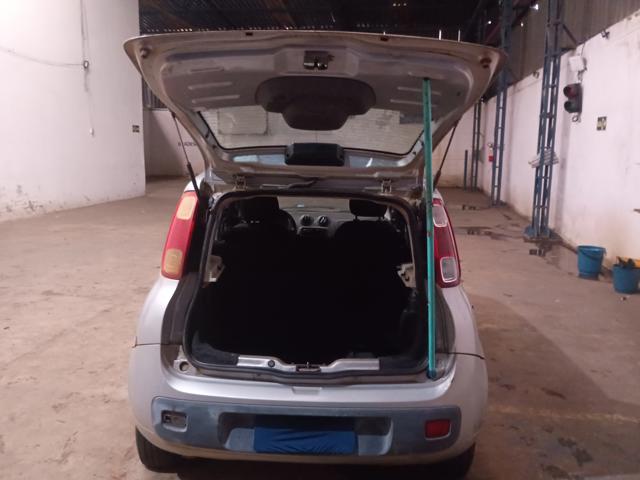 FIAT UNO VIVACE 1.0 - 2013/2014 — foto 23 de 36