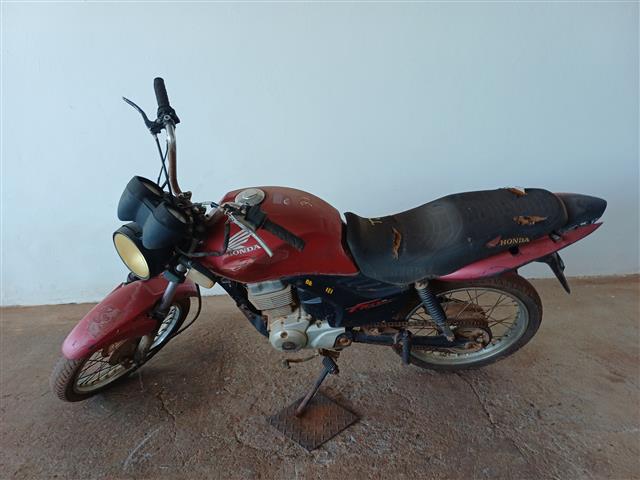 Honda CG 150 FAN ESI 2013 em leilão