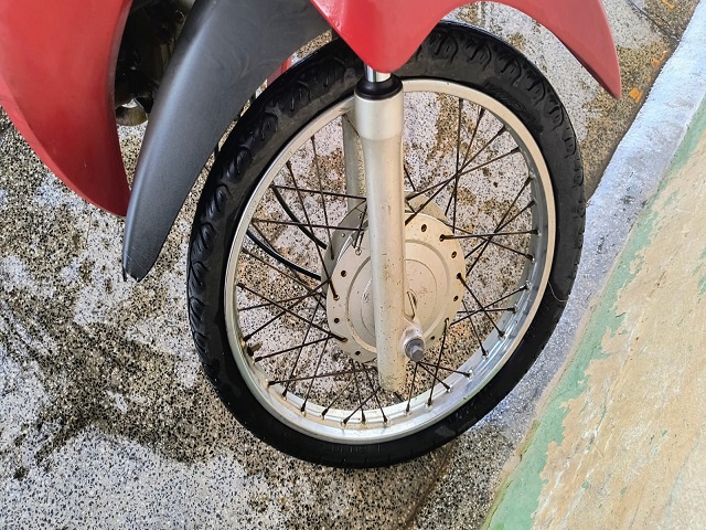 HONDA BIZ 125 ES - 2011/2011 — foto 8 de 10
