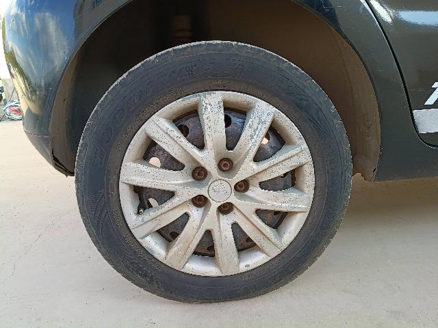 VOLKSWAGEN FOX 1.0 - 2009/2010 — foto 26 de 29