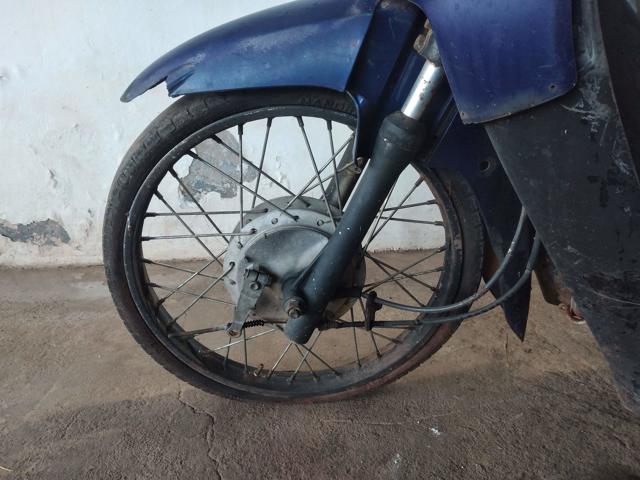 HONDA C100 BIZ ES - 2004/2005 — foto 8 de 11