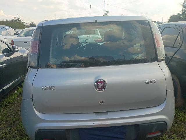 FIAT UNO DRIVE 1.0 FLEX 6V 5P - 2017/2018 — foto 15 de 19