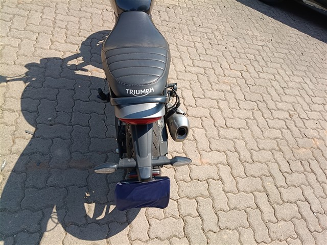 TRIUMPH SPEED 400 - 2025/2025 — foto 11 de 17
