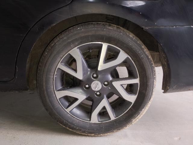 Foto 28 de 44: VERSA 16 UNIQUE - 2015/2016