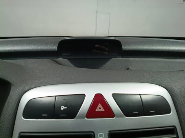 PEUGEOT 307 SDFELINE A - 2008/2009 — foto 17 de 40