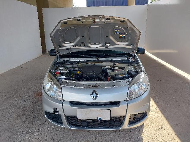 RENAULT SANDERO EXP 16 - 2011/2012 — foto 27 de 40