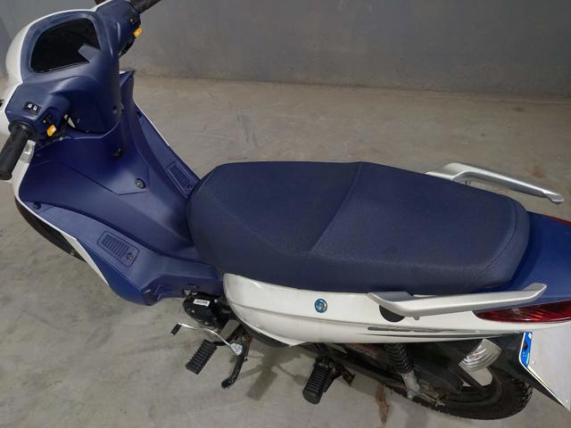 SHINERAY SHI 125 - 2025/2026 — foto 6 de 13