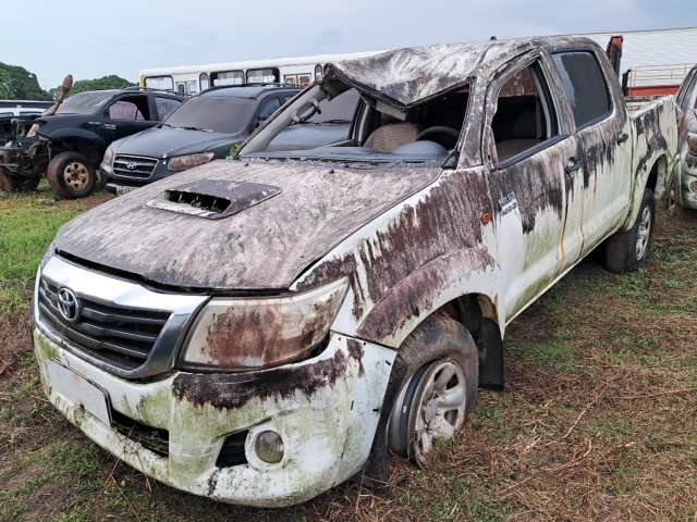 TOYOTA - HILUX CD4X4 STD - leilão extrajudicial - MARITUBA PA - lance mínimo R$ 18.000