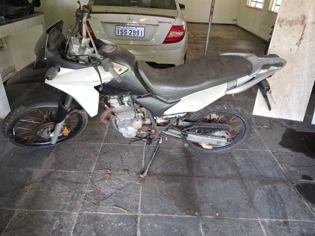 HONDA - XRE 300 - leilão extrajudicial - CASTANHAL PA - lance mínimo R$ 614