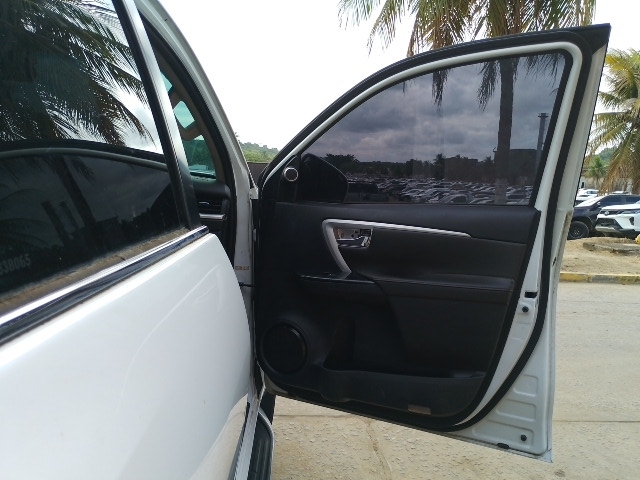 TOYOTA HILUX SWSRXA4FD - 2023/2023 — foto 17 de 40