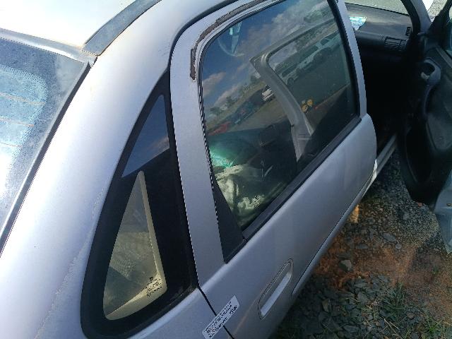 Foto 15 de 35: CORSA MILENIUM - 2002/2002