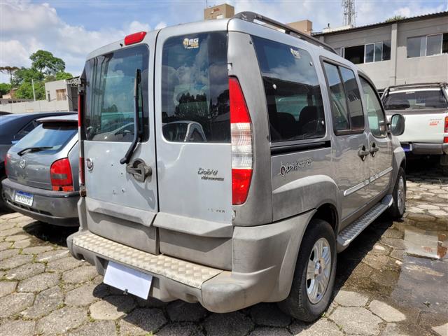 FIAT DOBLO ADV 1.8 FLEX - 2009/2009 — foto 4 de 25