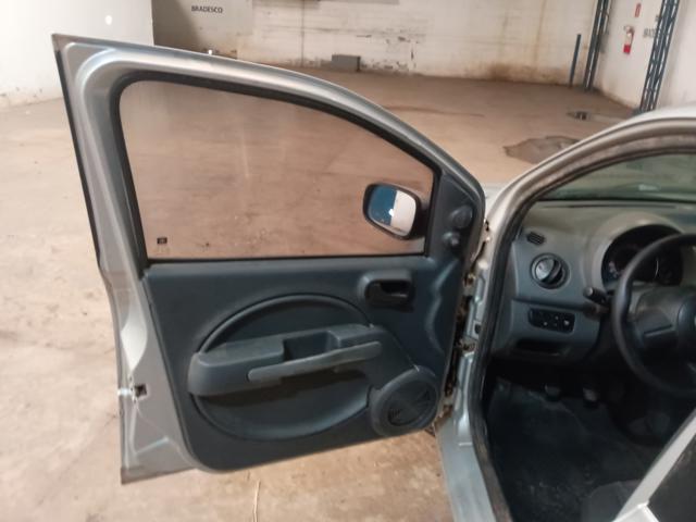 FIAT UNO VIVACE 1.0 - 2013/2014 — foto 13 de 36