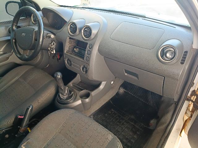 FORD FIESTA - 2003/2004 — foto 13 de 27