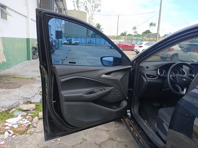 CHEVROLET ONIX PLUS 10TAT LTZ - 2022/2022 — foto 9 de 24