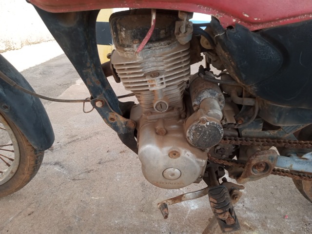 HONDA CG 125 TITAN KSE - 2002/2002 — foto 14 de 23