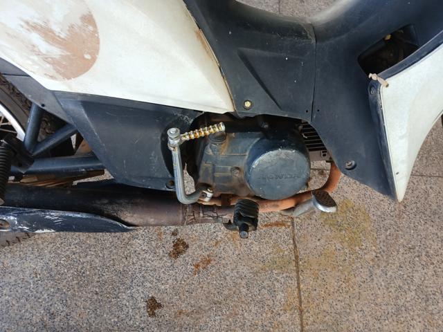 HONDA BIZ 100 ES - 2014/2015 — foto 8 de 10