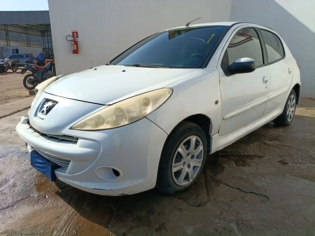 Peugeot 207hb XR 2013 em leilão