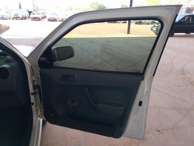 VOLKSWAGEN GOL 1.0 GIV - 2013/2014 — foto 15 de 37