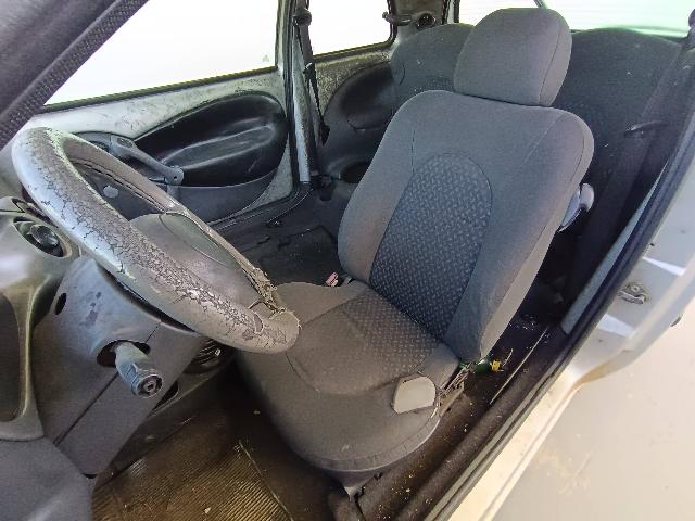 FORD KA GL - 2003/2004 — foto 17 de 22