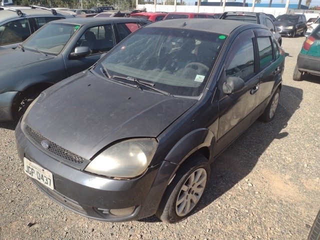 FORD - FIESTA SEDAN - leilão extrajudicial - SAMAMBAIA DF - lance mínimo R$ 4.200