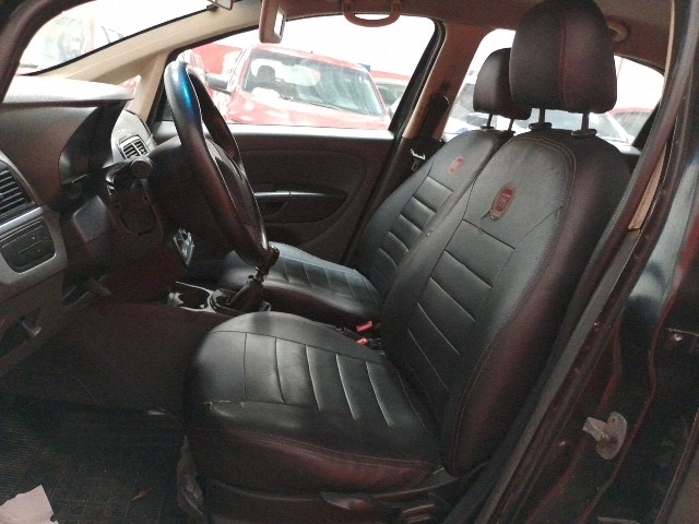 FIAT PUNTO 1.4 - 2010/2010 — foto 17 de 40