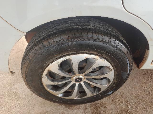 FORD FIESTA FLEX - 2011/2012 — foto 33 de 37
