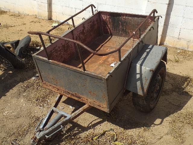 REBOQUE - CARROCINHA - leilão extrajudicial - TIANGUÁ CE - lance mínimo R$ 100