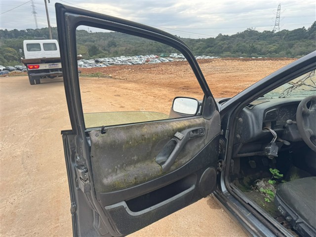 VOLKSWAGEN PASSAT - 1995/1995 — foto 12 de 22