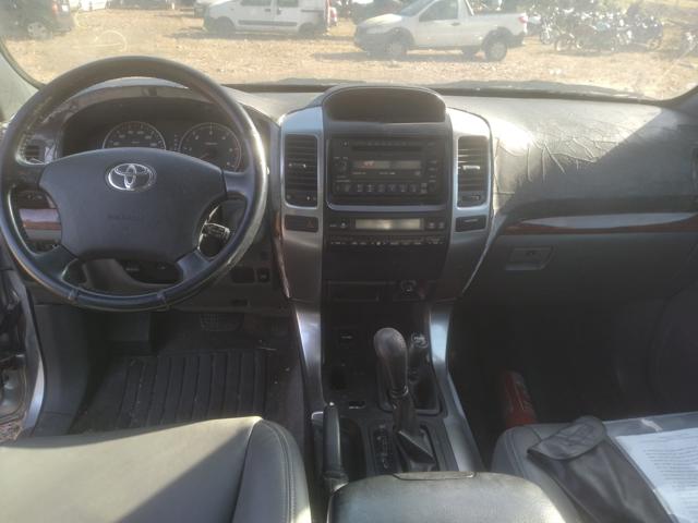 TOYOTA LAND CRUISER PR - 2004/2004 — foto 9 de 21