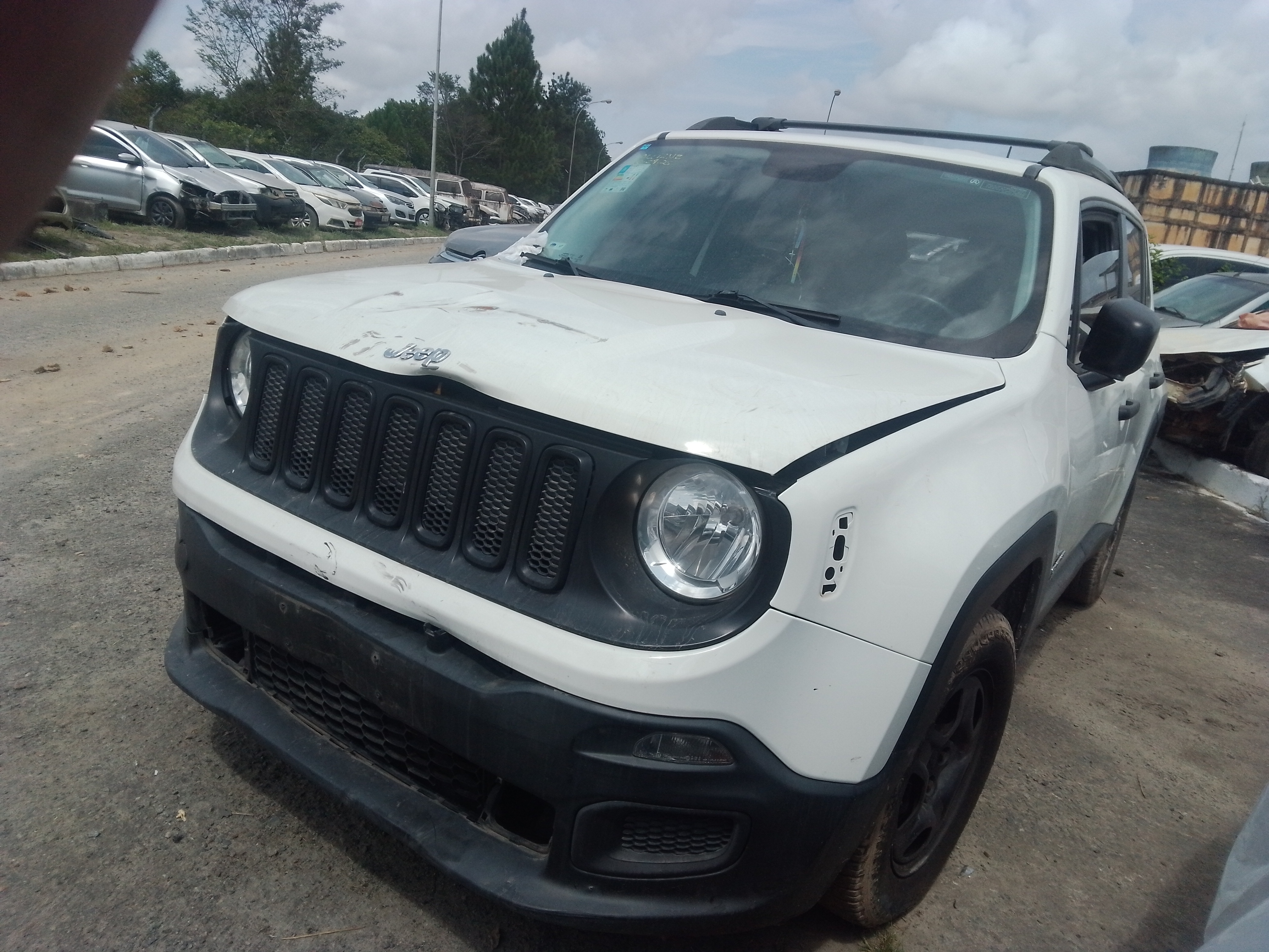 Jeep Renegade 1.8 AT 2018 em leilão