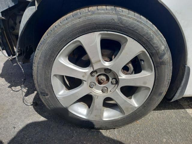 HYUNDAI ELANTRA GLS - 2011/2012 — foto 28 de 31