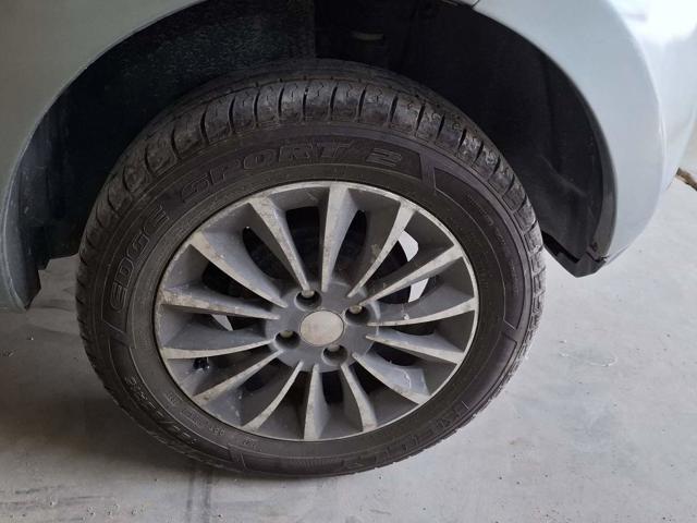 IDEA ESSENCE 1.6 16V FLEX - 2013/2013 — foto 25 de 26
