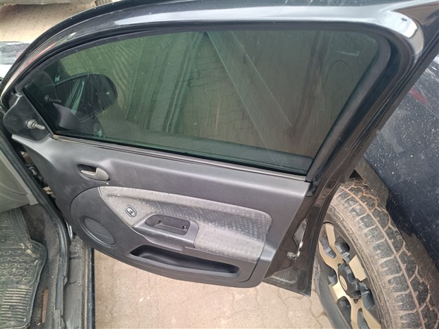 FORD FIESTA SEDAN 1.0 8V FLEX 4P - 2012/2013 — foto 17 de 27
