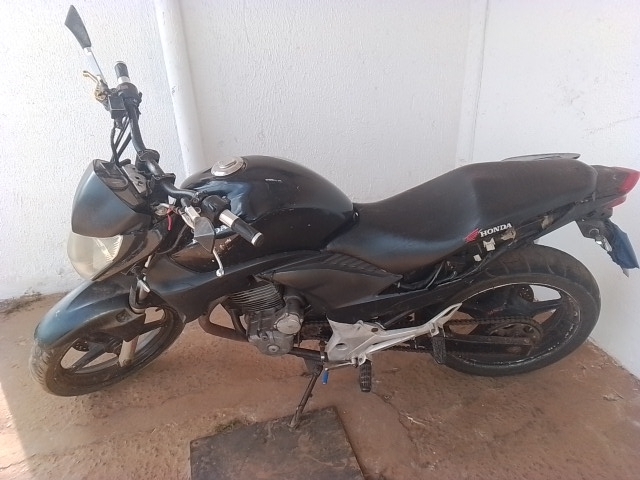 HONDA - CB 300R - leilão extrajudicial - SÃO LUÍS MA - lance mínimo R$ 3.300