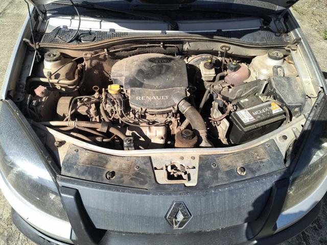 RENAULT SANDERO STW 16HP - 2012/2013 — foto 9 de 26