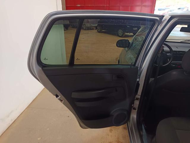 VOLKSWAGEN FOX 1.0 - 2007/2008 — foto 14 de 32