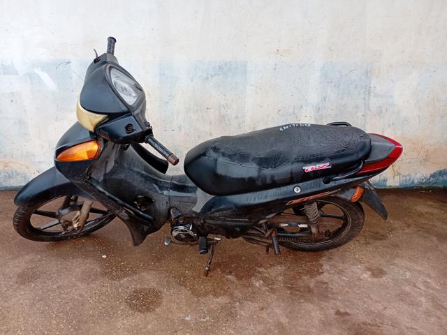 Honda BIZ 100 ES 2014 em leilão