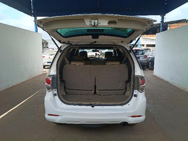 TOYOTA HILUXSW4 SRV4X4 - 2014/2014 — foto 26 de 40
