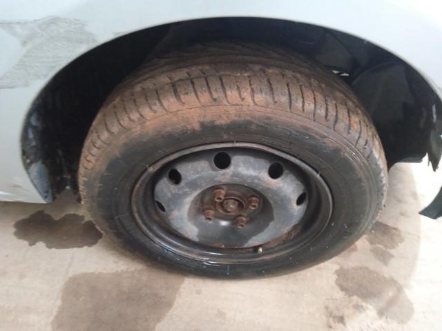 RENAULT SANDERO AUT1016V - 2009/2009 — foto 24 de 37