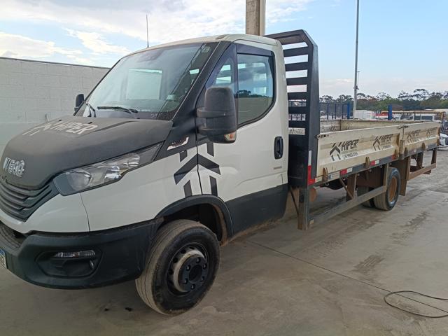 Iveco Daily 65cs 2024 em leilão — DF