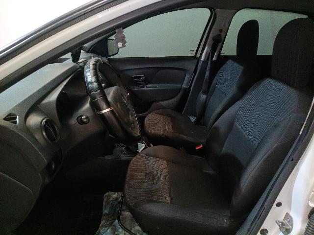 Foto 15 de 37: LOGAN AUTH 1016V - 2016/2016