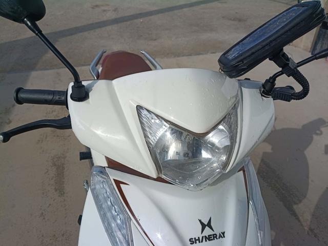 SHINERAY SHI 125 - 2025/2026 — foto 16 de 19